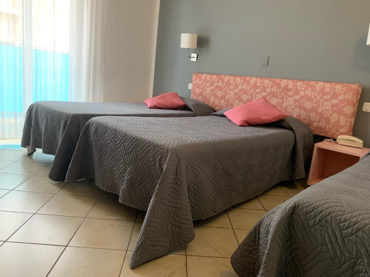 Hotel Spiaggia Marconi Rimini Esterno foto