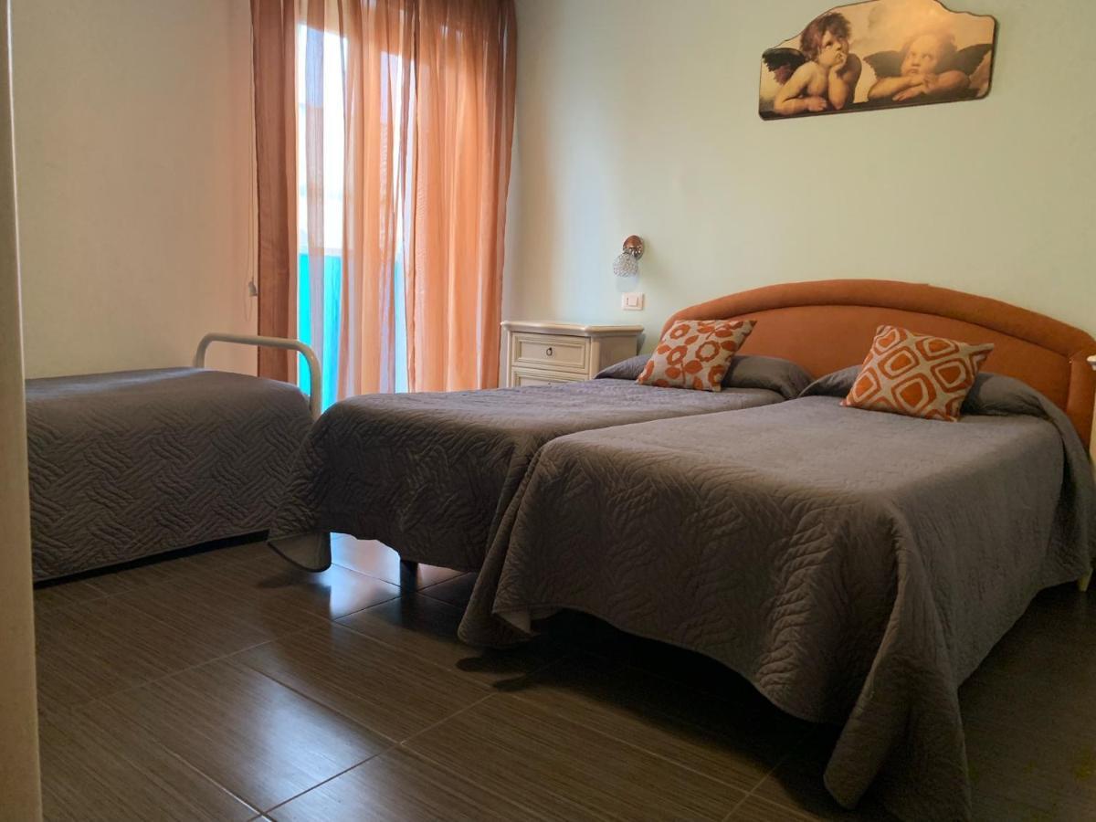 Hotel Spiaggia Marconi Rimini Esterno foto